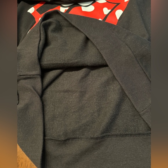 Rolling Stones valentine’s day crewneck. Bought at target. Size medium. - Picture 3 of 5